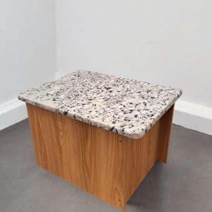 Mesa de centro en granito